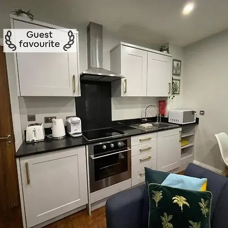 Beach 3 Mins Walk, 2Pm Check-In, Private Garden. Bornemouth Extérieur photo