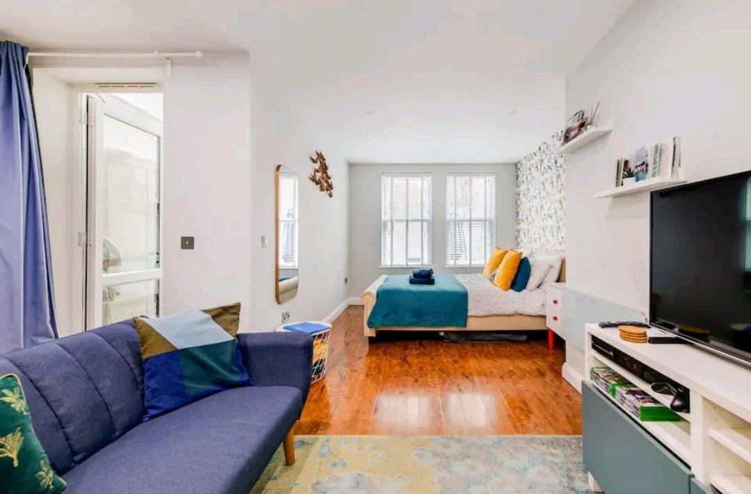 3 Mins Walk, 2pm Check-in, Private Garden. Apartamento